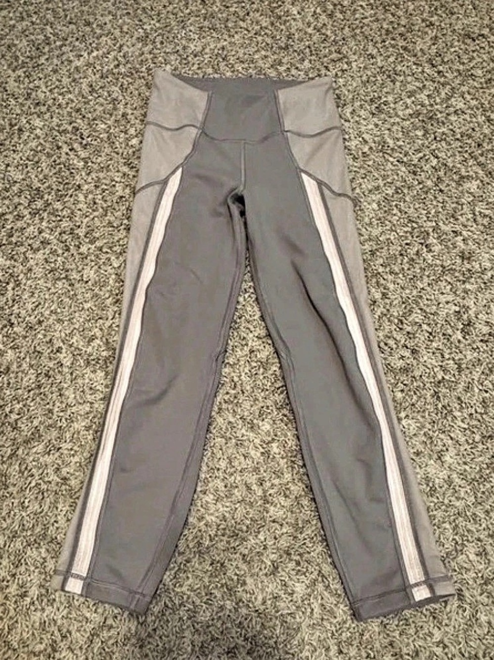 lululemon Reveal Crop *Stripes Color Block Leggings Size 6